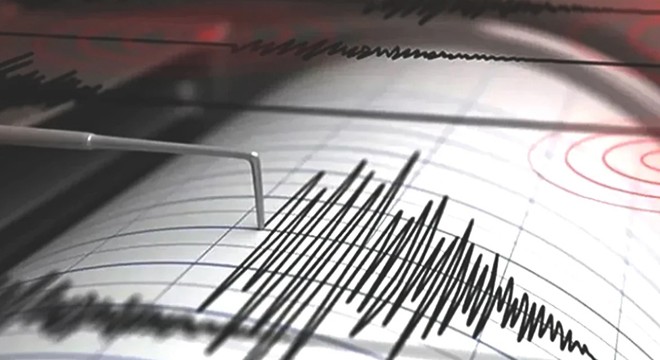 İran'da 5.7 büyüklüğünde deprem