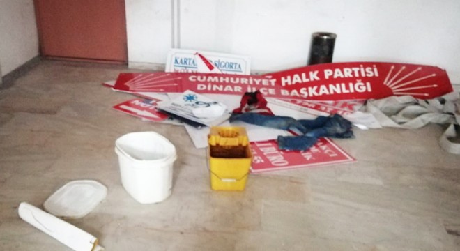İş merkezindeki tabelaları söküp, zarar veren belirlendi