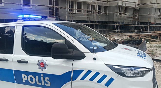 İskeleden düşen işçi yaralandı