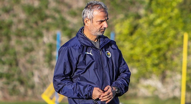 İsmail Kartal, genç oyuncularla yakından ilgilendi