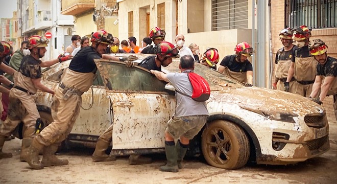 İspanya'da halkın istifa çağrısını hükümet reddetti