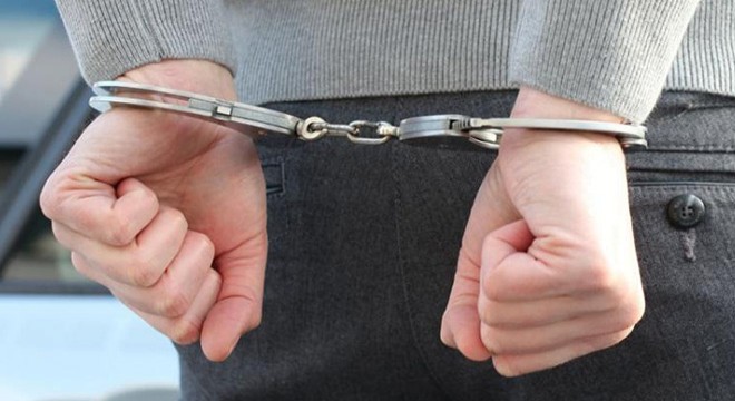 Isparta'da FETÖ operasyonu: 3 gözaltı