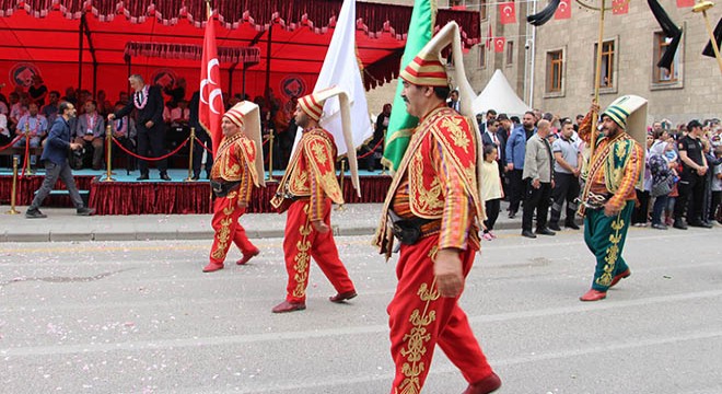 Isparta'da Uluslararası Gül Festivali başladı