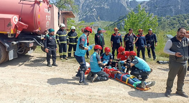 Isparta'da gerçeğini aratmayan yangın tatbikatı