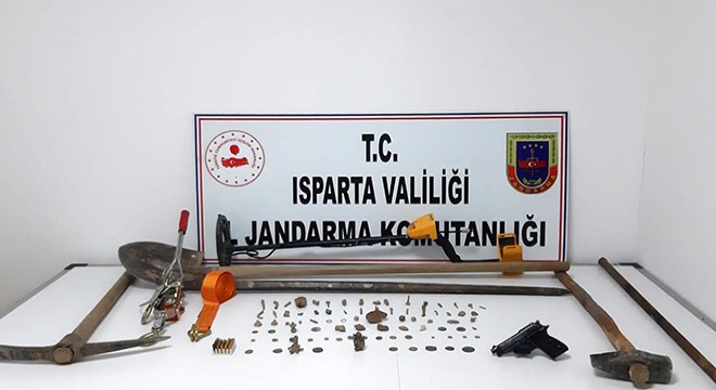 Isparta'da kaçak kazıya 2 gözaltı