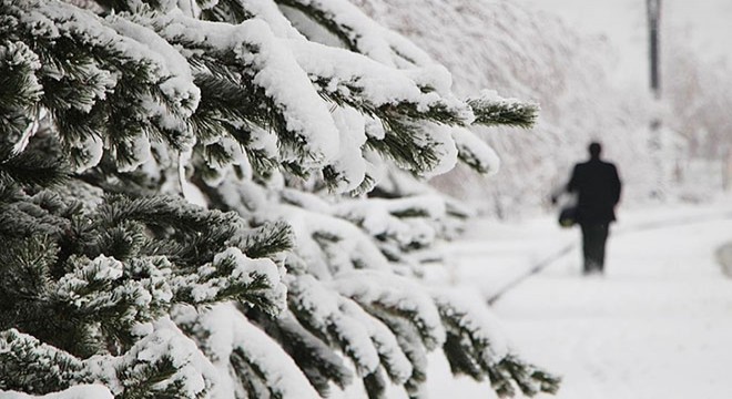 Isparta'da kar yağışı; ulaşım aksadı