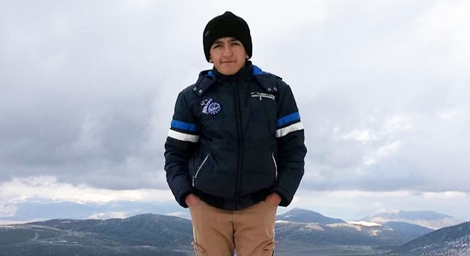Isparta'da kazada ölen 2 genç toprağa verildi