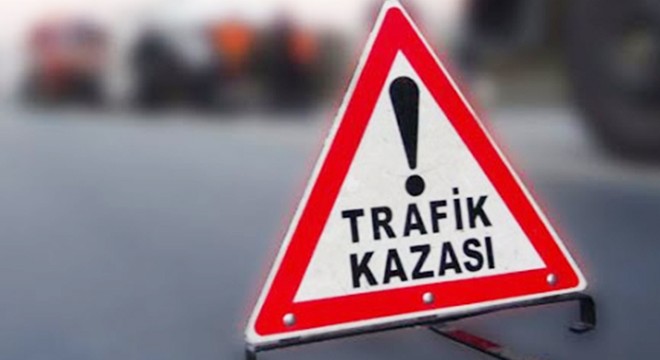 Isparta'da otomobil ters döndü