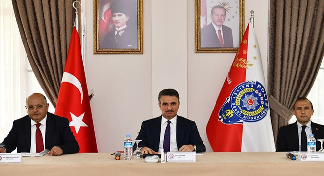 Isparta'da yurtlarla ilgili değerlendirme toplantısı