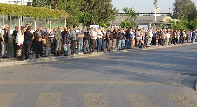 İzmir'de 23 bin işçi greve çıktı