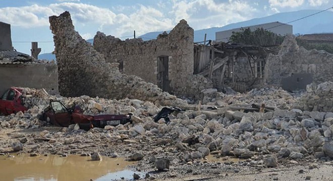 İzmir depremi Sisam adasını da vurdu: 2 ölü, 19 yaralı