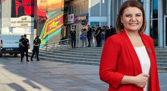 İzmit Belediyesi'ne operasyon
