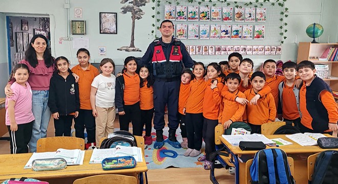 Jandarmadan öğrenci ve öğretmenlere seminer