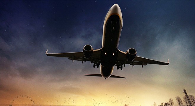 Kaçırdıkları uçağı pistte yakalamaya çalıştılar