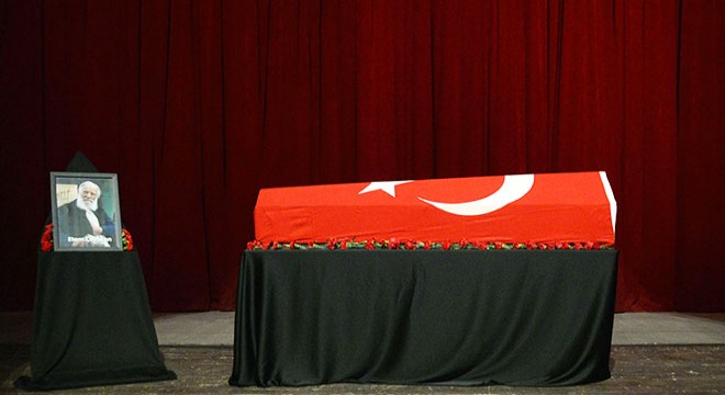 Kaligrafı ustası Etem Çalışkan için memleketinde tören