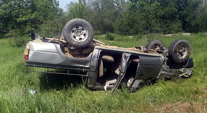 Kamyonet ile motosiklet çarpıştı: 1 ölü, 1 yaralı