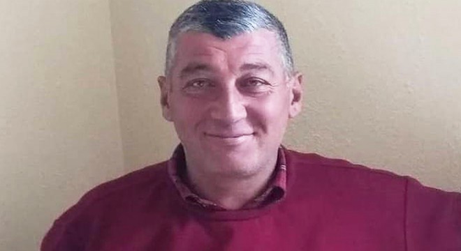 Kamyonetin altında kalarak can verdi