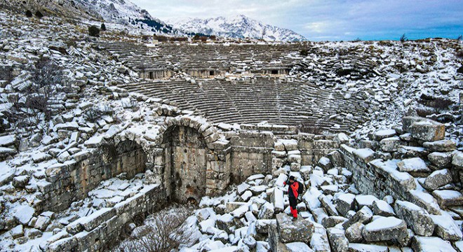 Karla kaplı Sagalassos'un havadan görüntüsü hayran bıraktı