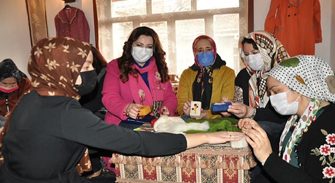 Kaymakamdan sabun üreten kadınlara ziyaret