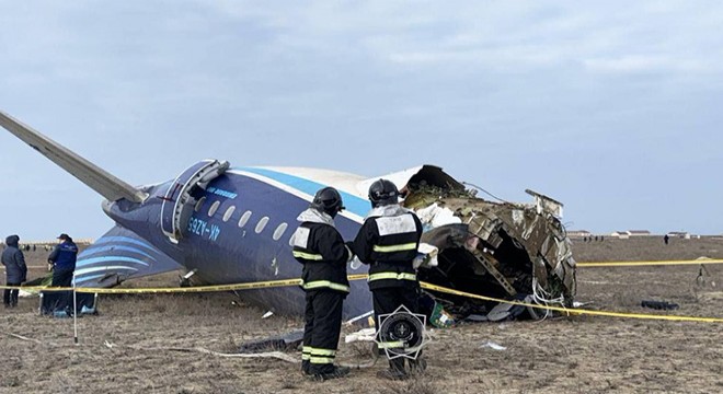 Kazakistan'daki uçak kazasında 38 kişi hayatını kaybetti