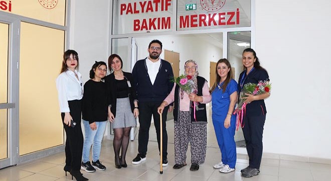 Kemer Devlet Hastanesi'nden yaşlılara ziyaret
