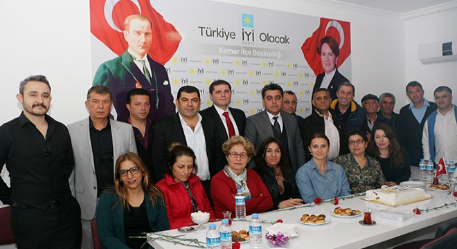 Kemer'de İYİ Parti yönetimi oluştu