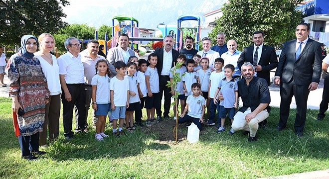 Kemer'de İlköğretim Haftası kutlandı