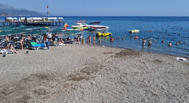 Kemer'deki halk plajına denetim