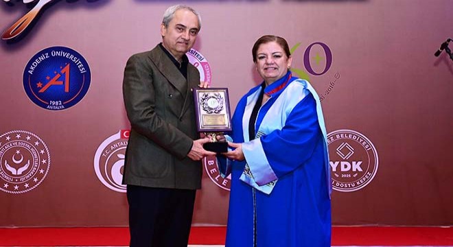 Kepez'de tazelenen hayatların mezuniyet gururu