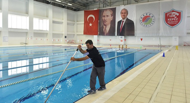 Kepez'in olimpik yüzme havuzunda hijyen ve sağlık önceliği