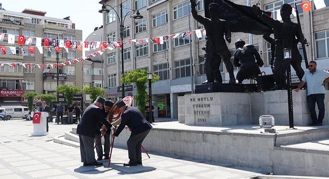 Kıbrıs Barış Harekatı'nın yıl dönümü kutlandı