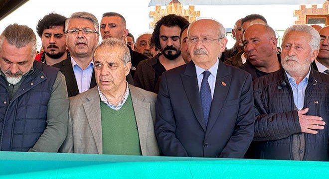 Kılıçdaroğlu, kuzeninin cenaze törenine katıldı