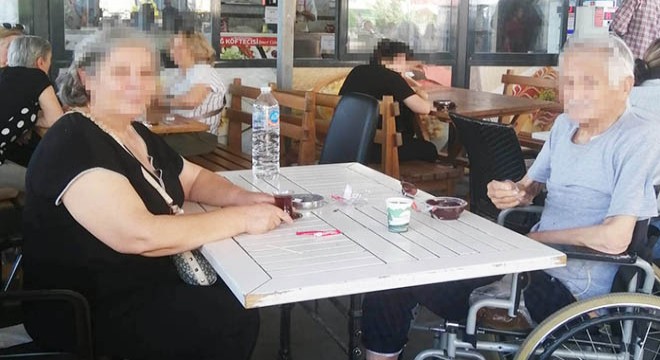 Kiracısı evden çıkmayınca huzurevine yerleşti
