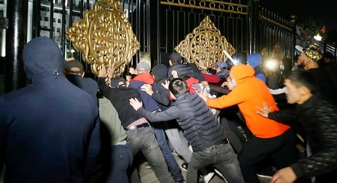 Kırgızistan'da seçimler iptal edildi