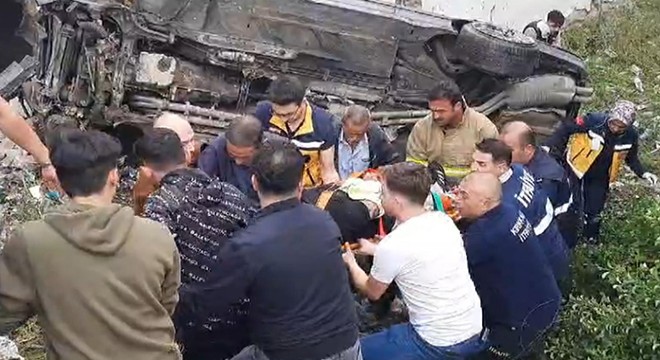 Kırıkkale'de otomobil şarampole devrildi: 3 yaralı