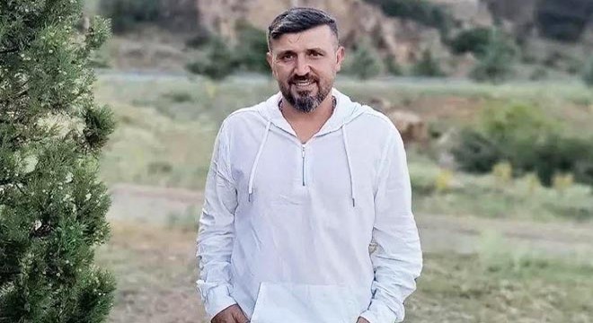 Kız arkadaşının eski eşini bıçaklayarak öldürdü