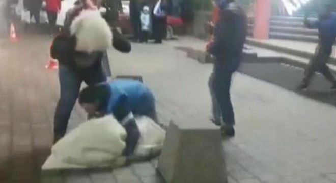 ‘Kız kaçırma' gösterisinde, gelin adayını hastanelik etti