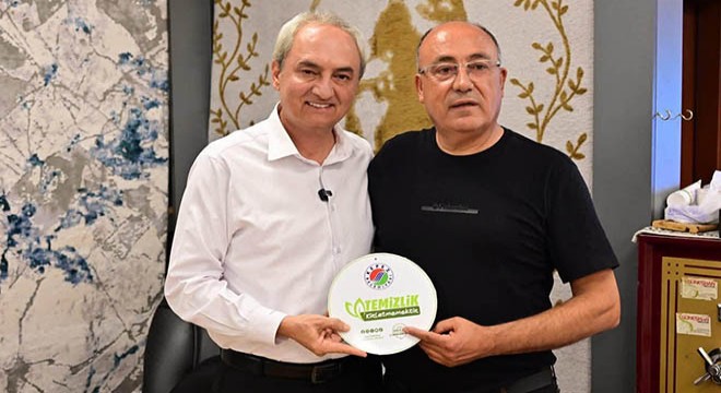 Kocagöz, esnafa ''Temizlik Kirletmemektir'' kampanyasını anlattı