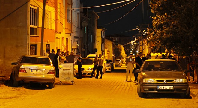 Komşu iki aile arasında kavga: 1'i polis, 11 yaralı