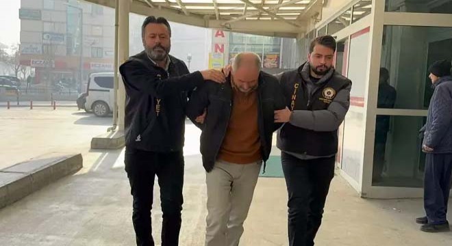 Çöken 4 katlı binayı yapan müteahhit gözaltında