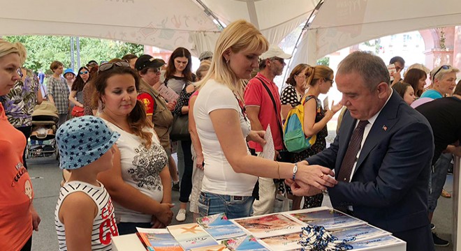Konyaaltı Moskova'da tanıtıldı
