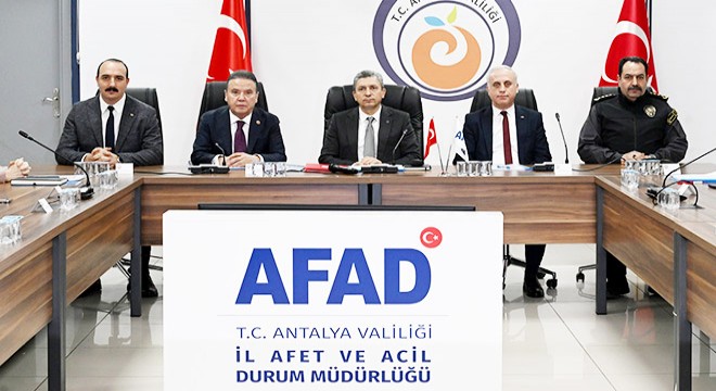 Konyaaltı sahilinde kaçak yapılar kaldırılacak