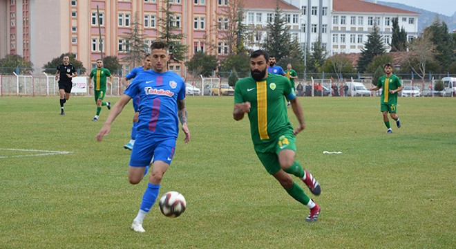 Korkuteli Belediyespor, evinde lidere yenildi