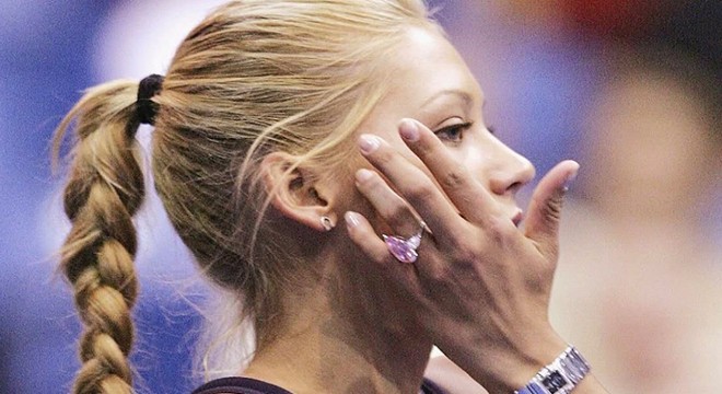 Kournikova'nın yüzüğü yine gündemde