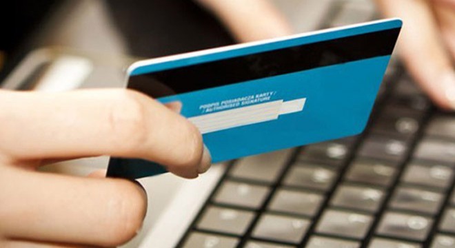 Kredi kartıyla alışveriş uyuşturucu maddeye benzer bağımlılık yapıyor