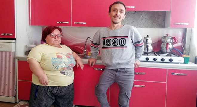 Kubaş çifti, boylarına göre mutfak hayaline kavuştu