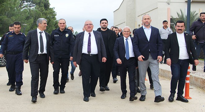 Kumluca Kaymakamı Güneş, hastanede inceleme yaptı