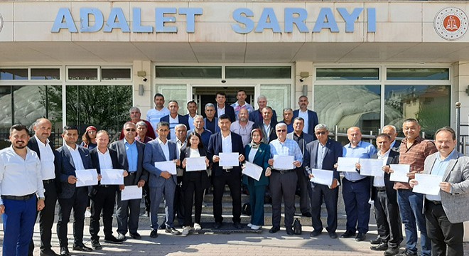 Kumluca'da muhtarlar mazbata aldı