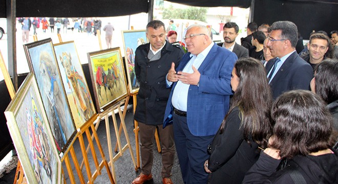 Kursiyerlerden Antalya'da resim sergisi