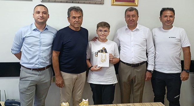 LGS'de başarılı olan öğrencilere ödül